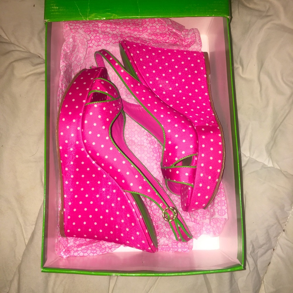 Lilly Pulitzer size 7 wedge heels